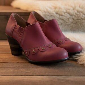 🍥 Stylish Fly London Leather Ankle Booties - Size 37 🍥